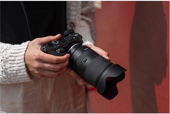 Produktbild Tamron 18-300mm f/3.5-6.3 Di III-A VC VXD, Sony E (EU) (Sony E, APS-C / DX)