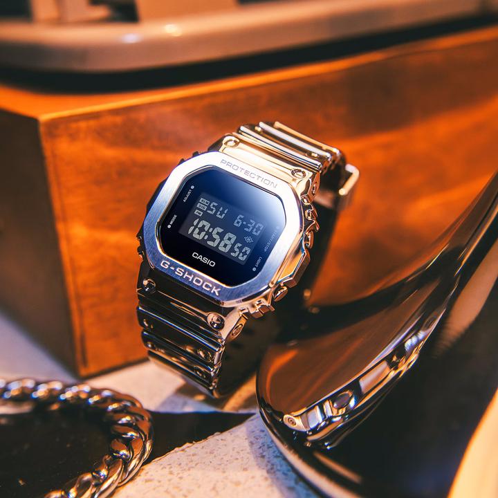 Produktbild Casio GM-5600YM-8ER (Digitaluhr, 49.60 mm)