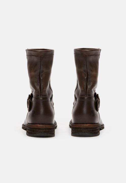 Actual product image Felmini GREDO 7176, the timeless and best-selling biker boot from, is made from soft leather. (41)