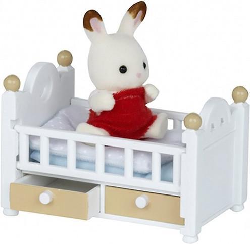 Produktbild Sylvanian Families Schokoladenhasen Baby mit Babybett