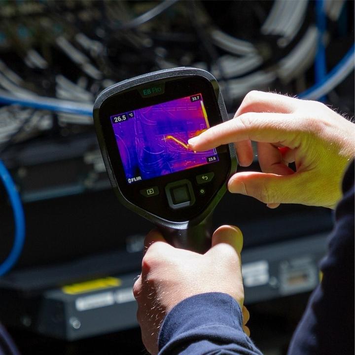 Actual product image Flir E8 Pro Thermal Imaging Camera -20 to +550°C 320 x 240 Pixel 9Hz Touchscreen