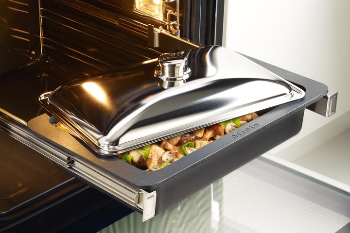 Actual product image Miele HUB5001-M Gourmet roaster