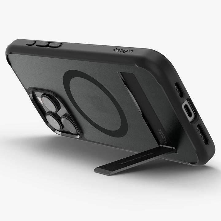 Actual product image Spigen Ultra Hybrid S (MagFit) (Apple iPhone 16 Pro Max)