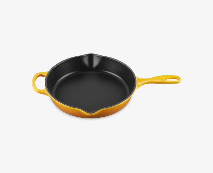 Produktbild Le Creuset Brat- und Servierpfanne dunkelgelb (26 cm, Bratpfanne, Gusseisen)