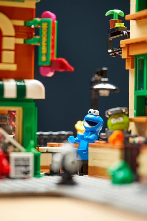 Immagine prodotto LEGO 123 Sesame Street (21324, LEGO Ideas, Set LEGO rari)