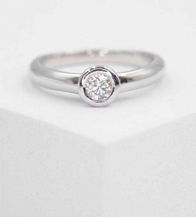Actual product image Muau Solitaire (56, 750/18 K Gold)