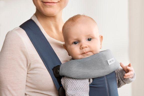 Actual product image BabyBjörn Bibs Move and Mini, pack of 2, jersey light grey