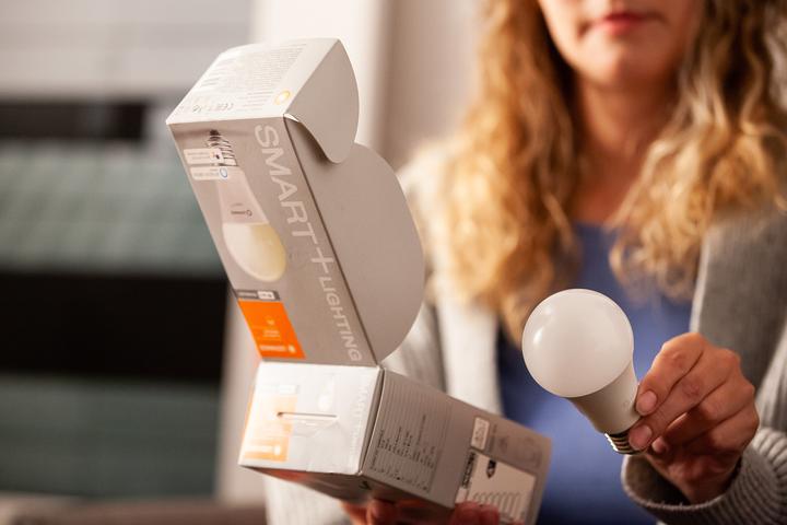 Produktbild Ledvance Smart+ Wifi Classic (E27, 9 W, 806 lm, 1 x, F)