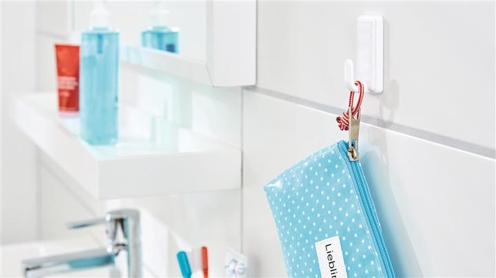 Actual product image tesa Hook Classic Large White 2 PC