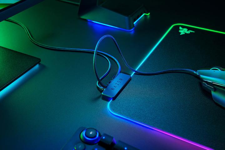 Produktbild Razer Firefly V2 (L)