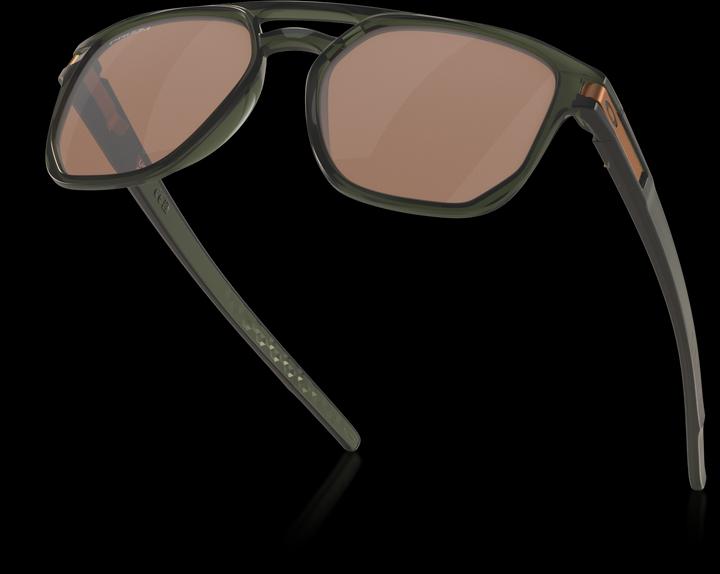 Actual product image Oakley Latch Beta