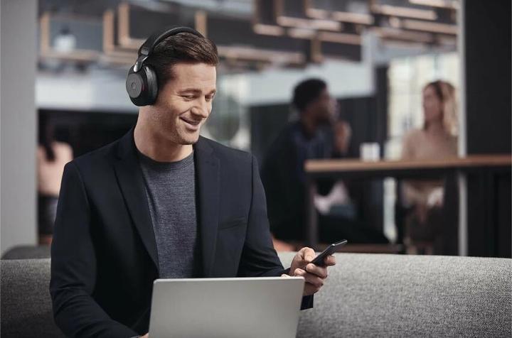 Actual product image Jabra Evolve2 85 (Wireless, USB-A)
