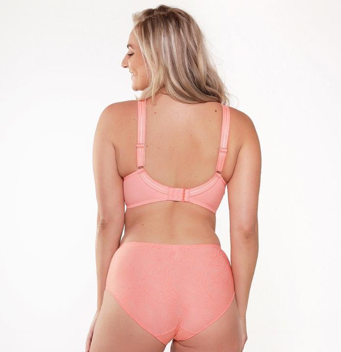 Actual product image LingaDore DAILY T-shirt bra - Plus Size (80 E, Single pack)