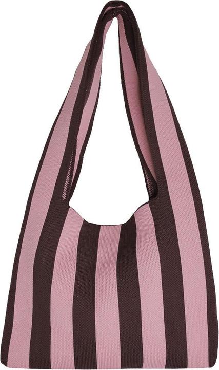 By Staer Tasche Celina