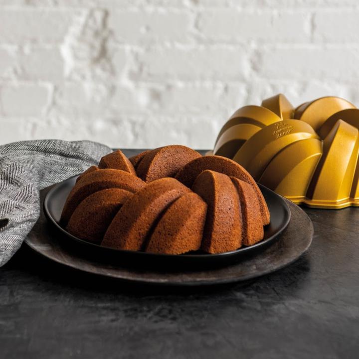 Actual product image Nordic Ware - 75th Anniversary Braided Bundt Pan (27 cm)
