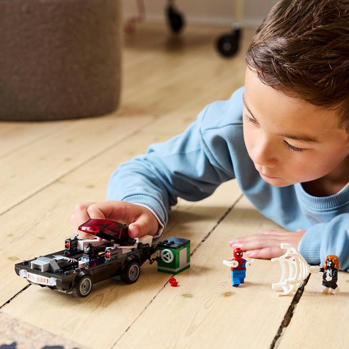 Actual product image LEGO Spider-Man vs. Venom Muscle-Car (76309, LEGO Marvel)