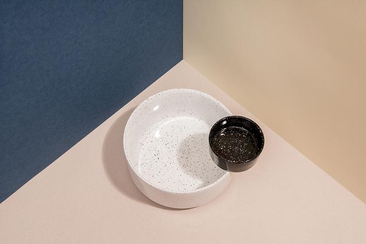 Actual product image Doiy Eclipse Big Black&White - Bowl (2 x)
