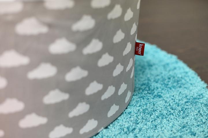 Produktbild Knorrtoys Bällebad soft - "Grey white clouds" - 300 balls creme/grey/rose (ca. 6cm Durchmesser)