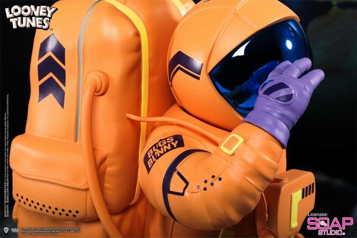 Actual product image Soap Studio Looney Tunes: Bugs Bunny Astronaut Statue