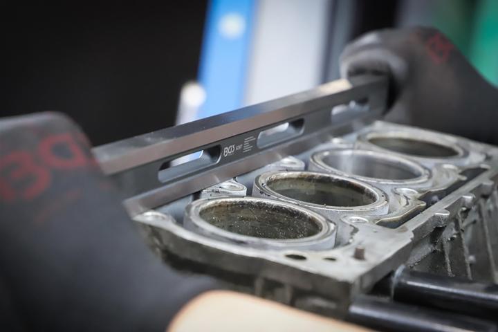 Actual product image BGS Precision Straight Edge 600 mm