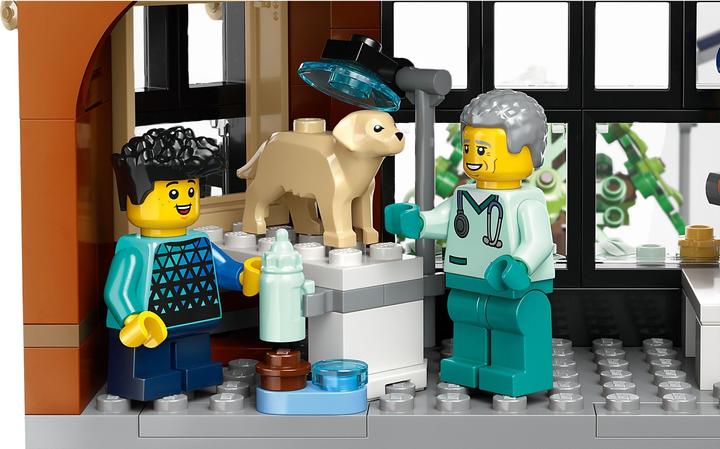 Actual product image LEGO City centre (60380, LEGO City)