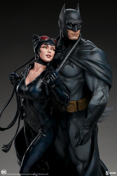 Produktbild Sideshow DC Comics diorama Batman & Catwoman 51 cm