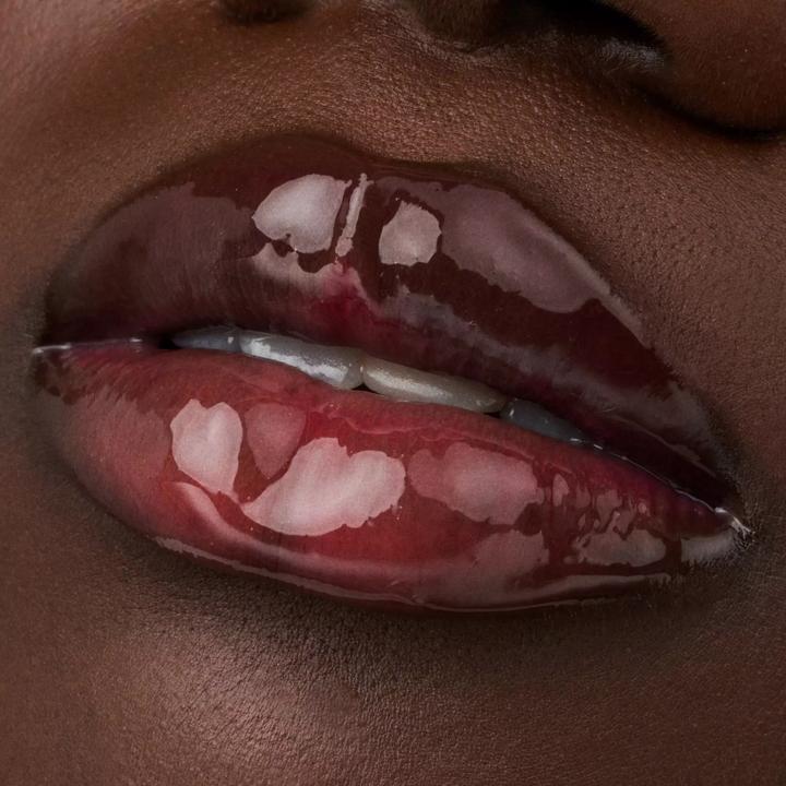 Produktbild Catrice Glossin Glow Tinted Lip Oil Glow For The Show (030)