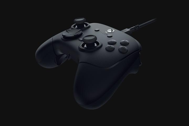 Actual product image Razer Wolverine V3 Tournament Edition, black - wired e-sports controller for Xbox & PC (Xbox One X, Xbox Series X, Xbox One S, Xbox Series S, PC)