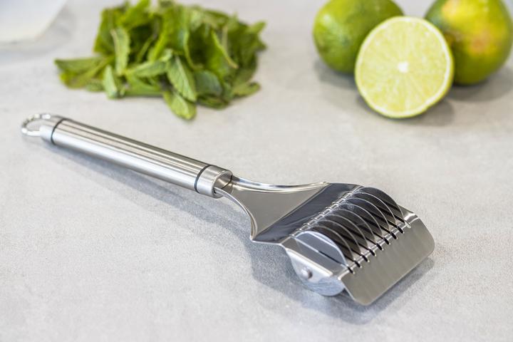 Actual product image Kitchen Craft Pro-Tool herb cutter
