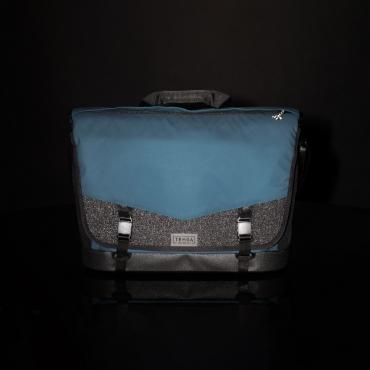 Actual product image Tenba DNA 16 DSLR Messenger (Camera shoulder bag)