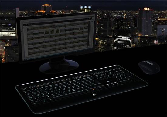 Produktbild Logitech K800 (CH, Kabellos)
