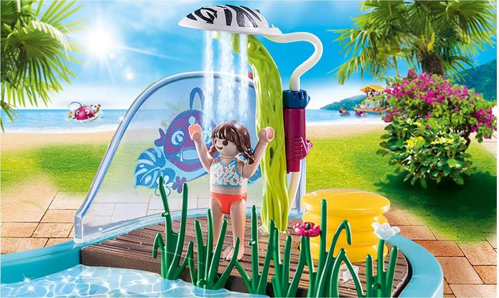 Actual product image Playmobil Small Pool with Water Sprayer (70610, Playmobil Family Fun)