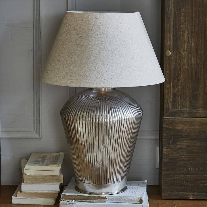 Image du produit Loberon Lampe à poser Caulières crème/argent vieilli (E27)