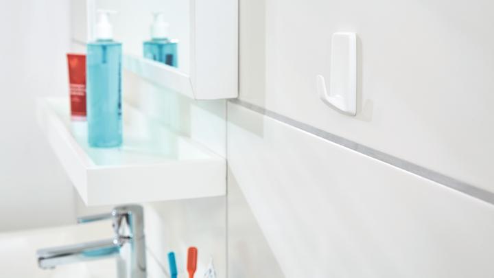 Actual product image tesa Powerstrips hook LARGE square