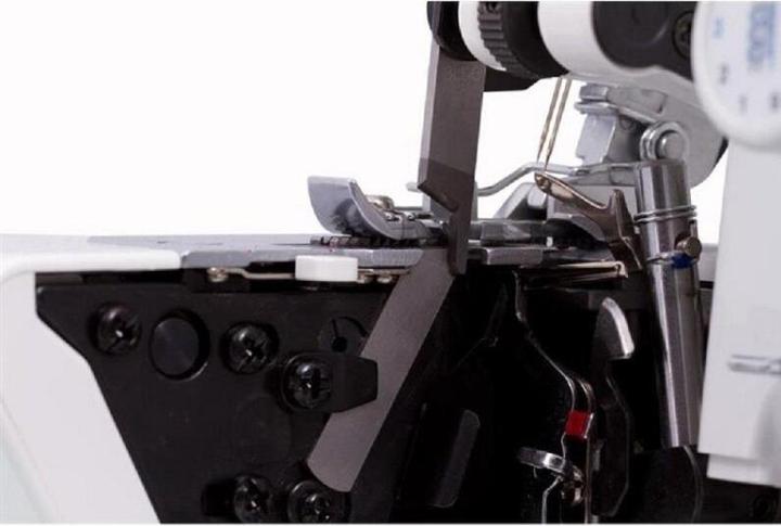 Actual product image Juki Overlock MO-654DEN/CE6