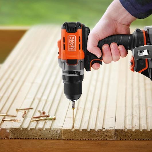 Immagine prodotto Black & Decker Trapano avvitatore a batteria Black&Decker 18V 2x2Ah,2G,Kof BCD382D2XK (Batteria ricaricabile)