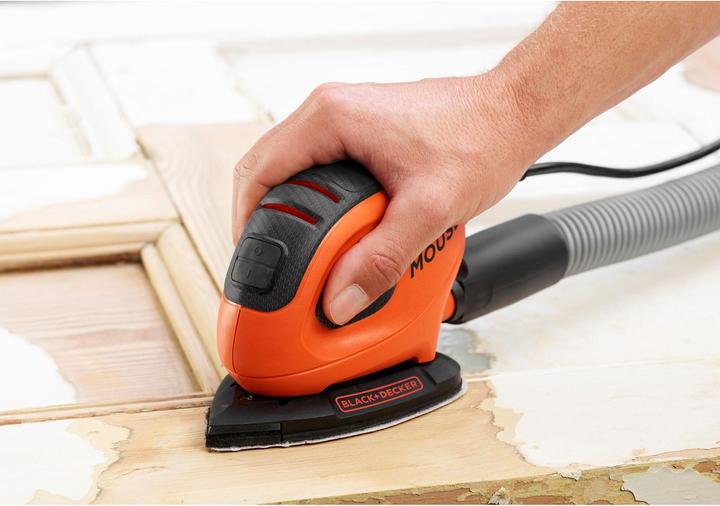 Image du produit Black & Decker BEW230QS (Plateau de ponçage triangulaire, 55 W)