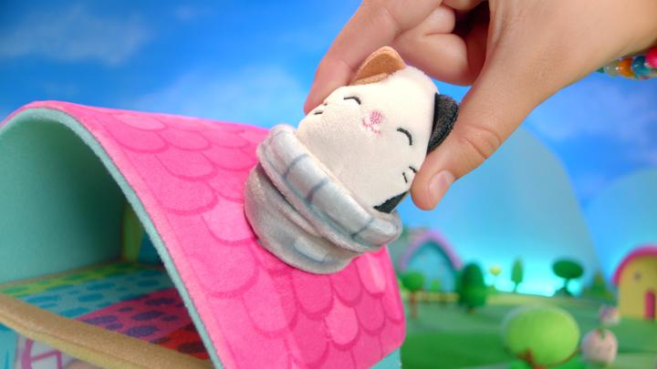 Produktbild Squishmallows Squishville Maison de Fifi (28 cm)