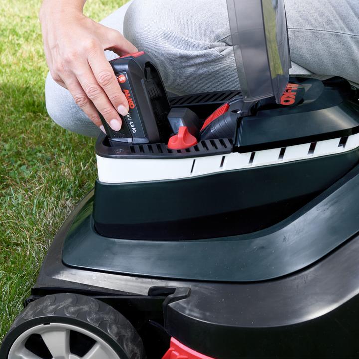 Productafbeelding AL-KO 18 V Bosch Huis en Tuin Compatibel Accu Grasmaaier 38.2 Li Comfort (Oplaadbare batterij)