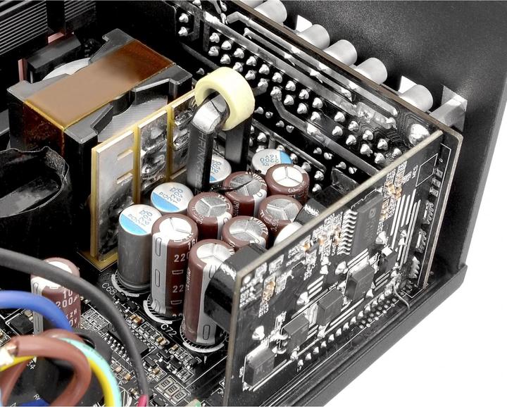 Produktbild Thermaltake Toughpower GF A3 1050W 80+ Gold for Gen 5 (1050 W)