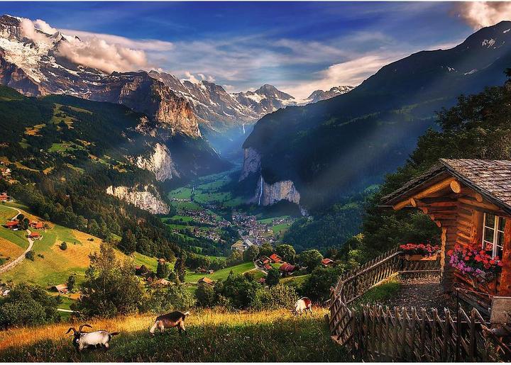 Actual product image Trefl Puzzle Premium Plus 1000 - Lauterbrunnen Valley, Switzerland (1000 pieces)