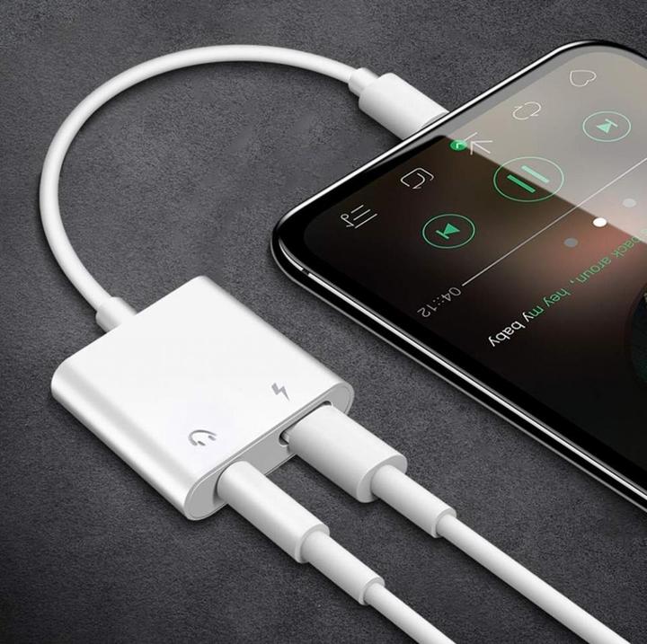 Immagine prodotto PowerGuard Adattatore audio per cuffie da 3,5 mm Lightning e ricarica (Lightning, Jack da 3.5mm)
