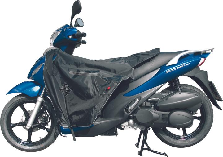 Actual product image Tucano Urbano Scooty R049 thermal blanket