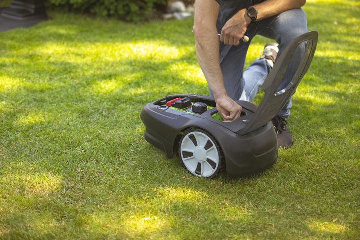 Produktbild Greenworks 2513107, Rasenmähroboter, 750 m², 17 cm, 2 cm, 6 cm, 750 m² (750 m²)
