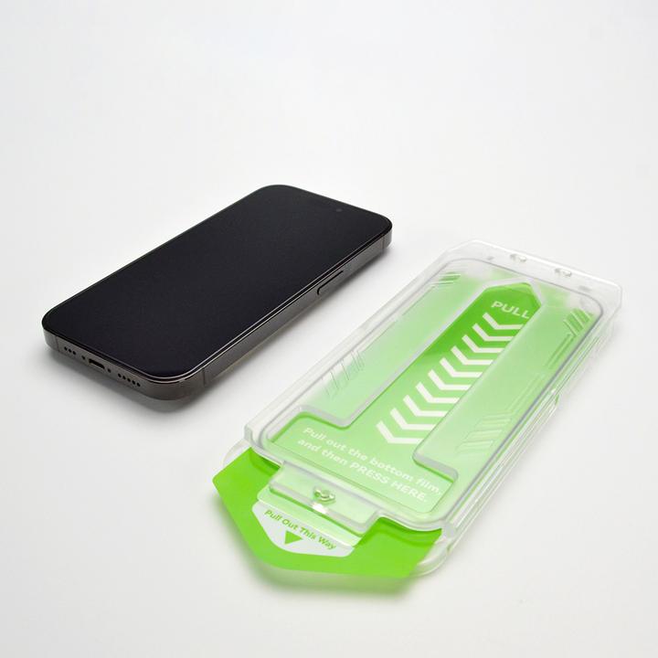 Produktbild Wozinsky 9H gehärtetes Glas mit Montagerahmen für iPhone 13 Premium Glass – Schwarz (1 Stück, Apple iPhone 13)