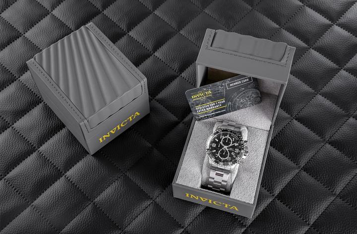 Image du produit Invicta 37146 (Chronographe, 45 mm)