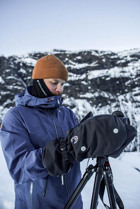 Actual product image Vallerret Alta Arctic Mitt (Various)