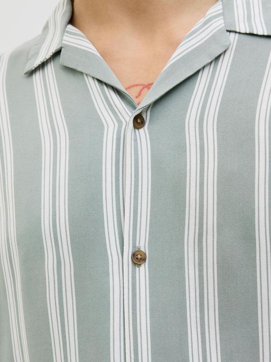 Produktbild Jack & Jones Jjejeff Stripe Resort Shirt Ss Sn (XS)