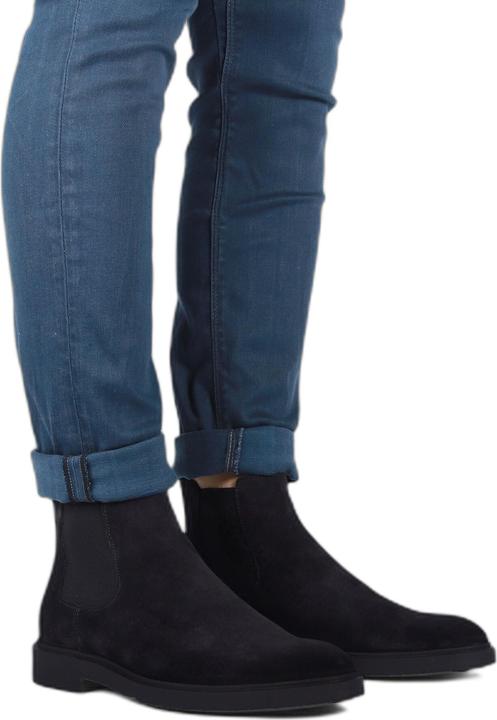 Actual product image Blackstone Owen (43)