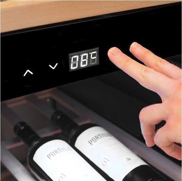 Produktbild Caso WineChef Pro 1262D Weinkühlschrank